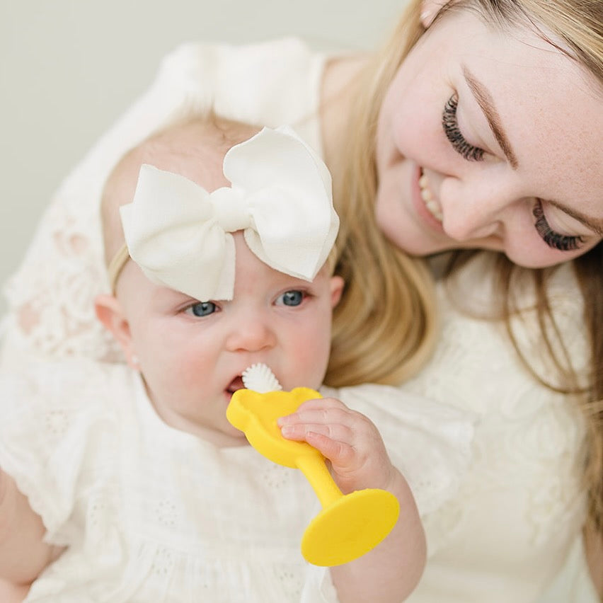 oogiebear 360° teething toothbrush